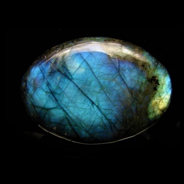 Labradorite Properties and Meaning
