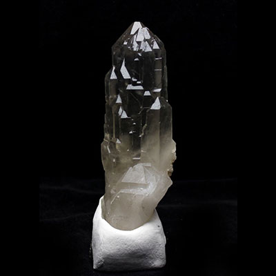 Cathedral Quartz Properties and Meaning