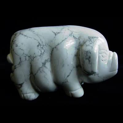 Howlite carved pig