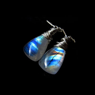Moonstone Properties and Meaning 