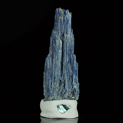 Kyanite Properties and Meaning Example 4